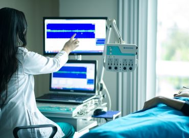Le dispositif médical pour assurer le confort des personnes âgées